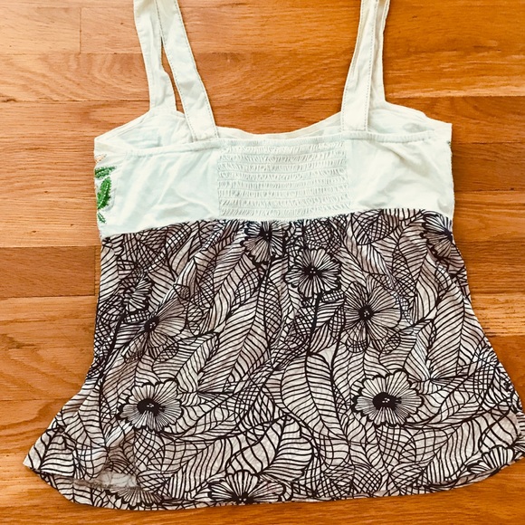 🛍Anthro Top; Embroidered Flowers - Picture 5 of 8